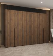 Kleiderschrank / Drehtürenschrank | Farbe: Walnuss | sechs Türen | vier Kleiderstangen | 3 Meter breit | vier Fächer | Griffe: Schwarz | Soft-Close-Funktion