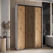 Kleiderschrank Mina mit Schiebetüren in Weiß/Eiche gehalten, Anti Staubbürsten, platzsparend, viel Stauraum, 235,2 x 150 x 60 cm, robustes Material