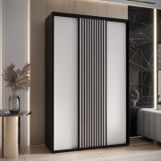 Kleiderschrank Mina 1,5 Meter breit mit Schiebetüren in Schwarz/Weiß, moderne Optik, viel Stauraum, Lamellen in schwarzer Optik, Anti Staubbürsten