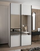 Kleiderschrank / Schiebetürenschrank | 245,5 x 130 x 64 cm | 2 Schiebetüren | Soft-Close | 2 Kleiderstangen | Spiegel | Farbe: Weiß | 6 Fächer