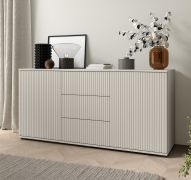 Kommode | 2 Drehtüren | Push-to-open Funktion | Kaschmir | 3 Schubladen | 4 Fächer | Maße: 150 x 40 x 72 cm | Lamellen Front | hochwertige Verarbeitung