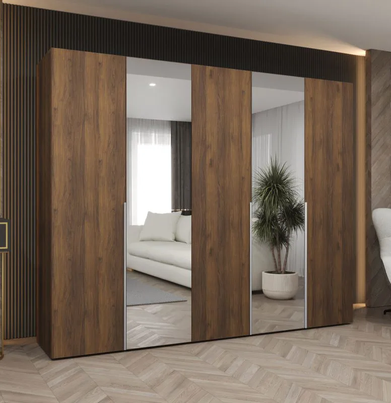 Kleiderschrank / Drehtürenschrank mit drei Kleiderstangen | Farbe: Walnuss | 2,5 Meter breit | drei Fächer | Griffe: Silber | zwei Spiegeltüren