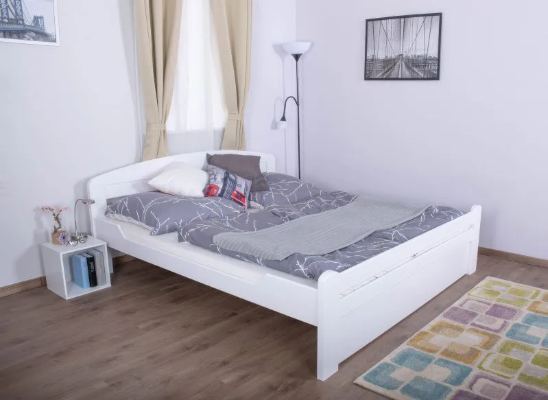 Doppelbett "Easy Premium Line" K5, inkl. 1 Abdeckblende 180 x 200 cm Buche Vollholz massiv weiß lackiert