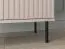 Schrank mit einer ausziehbaren Kleiderstange Petkula 12, Farbe: Beige hell, zwei Fächer, Griff: Gold matt, Soft-Close Funktion, Beine: Schwarz, für Vorraum