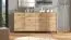 Langes Sideboard mit vier Türen Sabas 13, Farbe: Eiche Artisan, zwei Schubladen, acht Fächer, Maße: 90 x 182,5 x 40 cm, Griffe & Beine: Schwarz