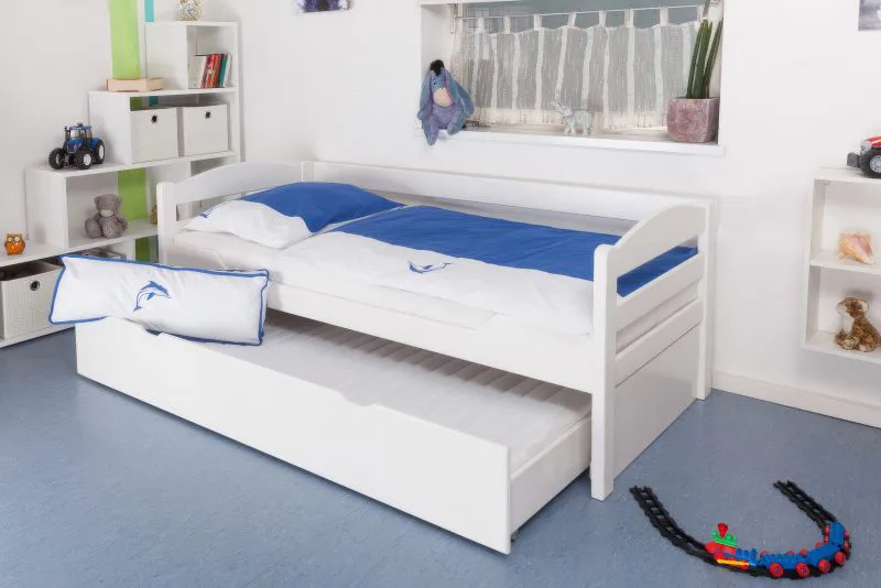 Kinderbett / Jugendbett "Easy Premium Line" K1/h/s inkl. 2. Liegeplatz und 2 Abdeckblenden, 90 x 200 cm Buche Vollholz massiv weiß lackiert