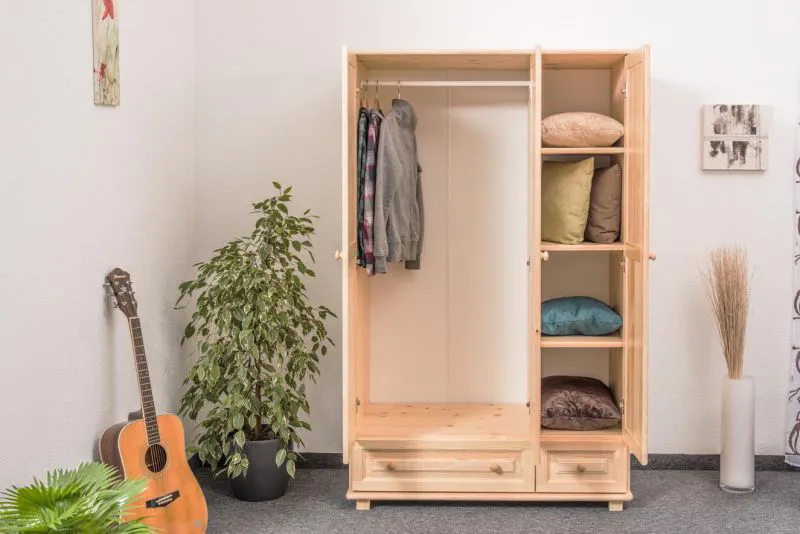 Kleiderschrank massiv, Farbe: Natur 190x133x60 cm Abbildung