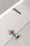 Wohnwand mit drei Vitrinen Kongsvinger 113, Farbe: Eiche Wotan / Weiß Hochglanz - Abmessungen: 150 x 330 x 40 cm (H x B x T), mit LED-Beleuchtung