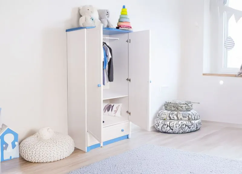 Kleiderschrank Kiefer Vollholz massiv weiß blau lackiert 003 - Abmessung 160 x 90 x 60 cm (H x B x T)
