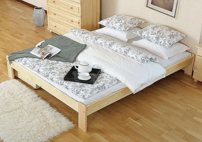 Kiefer Bett 140 x 200 cm Natur Abbildung