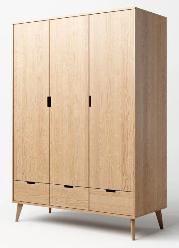 142 cm breiter Kleiderschrank mit 3 Türen, 5 Fächern und 3 Schubladen aus Massiv-Holz | Farbe: Natur | Tiefe: 60 cm Abbildung