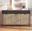 Modernes Sideboard mit viel Stauraum Zvesdara 06, drei Schubladen, Farbe: Eiche Artisan / Schwarz, drei Türen, sechs Fächer, Maße: 92,5 x 157 x 40 cm
