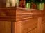193 cm breiter Kleiderschrank mit 3 Türen, 5 Fächern und 3 Schubladen aus Massiv-Holz | Farbe: Kiefer | Tiefe: 62 cm Abbildung